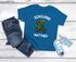 Kinder Jungen T-Shirt Schulkind 2025 mit Namen Dino Aufdruck personalisierbar Geschenkidee Schulanfang Moonworks®preview