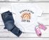 Kinder Mädchen T-Shirt Einschulung 2025 mit Namen Regenbogen Aufdruck Schulkind personalisiert Schulanfang Moonworks®preview