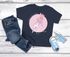 Kinder Mädchen T-Shirt Schulanfang Schultüte-Grafik mit Name personalisiert Schriftzug Endlich Schulkind 2025 SpecialMe®preview