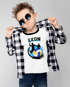 Kinder T-Shirt Jungen mit {style_variation_string} Design und Wunschname personalisierte Geschenke {replace1} Moonworks®preview