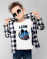 Kinder T-Shirt Jungen mit {style_variation_string} Design und Wunschname personalisierte Geschenke {replace1} Moonworks®preview