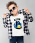 Kinder T-Shirt Jungen mit {style_variation_string} Design und Wunschname personalisierte Geschenke {replace1} Moonworks®preview