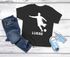 Kinder T-Shirt Jungen personalisiert Wunschname Fußballer Aufdruck Sportshirt Geschenk für Jungen Moonworks®preview