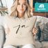 Kissen-Bezug zur Hochzeit personalisiert mit Namen und Datum Ja Schriftzug Hochzeitsgeschenk Kissenhülle SpecialMe®preview