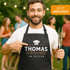 Kochschürze für Herren personalisiert Bei Wunschname schmeckts am besten Geschenk für Männer Hobbyköche MoonWorks®preview