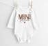 Langarm Baby Body Schriftzug Mini personalisiert mit Familienname Wunschname Geschenk Geburt Bio-Baumwolle SpecialMe®preview